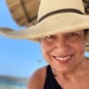 Meet your Posher, Maria